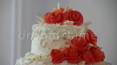 红色婚礼蛋糕特写甜点在婚礼视频盛宴